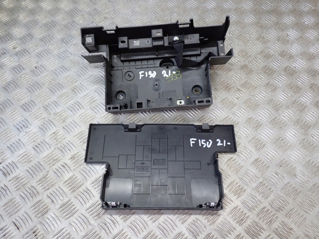 Górna osłona obudowy inwertera napięcia do Ford F150 2025, część marki Autolandparts, widoczna na zdjęciu.