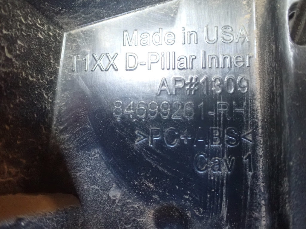 Right Rear Pillar Trim Chevrolet Tahoe Suburban Yukon21-