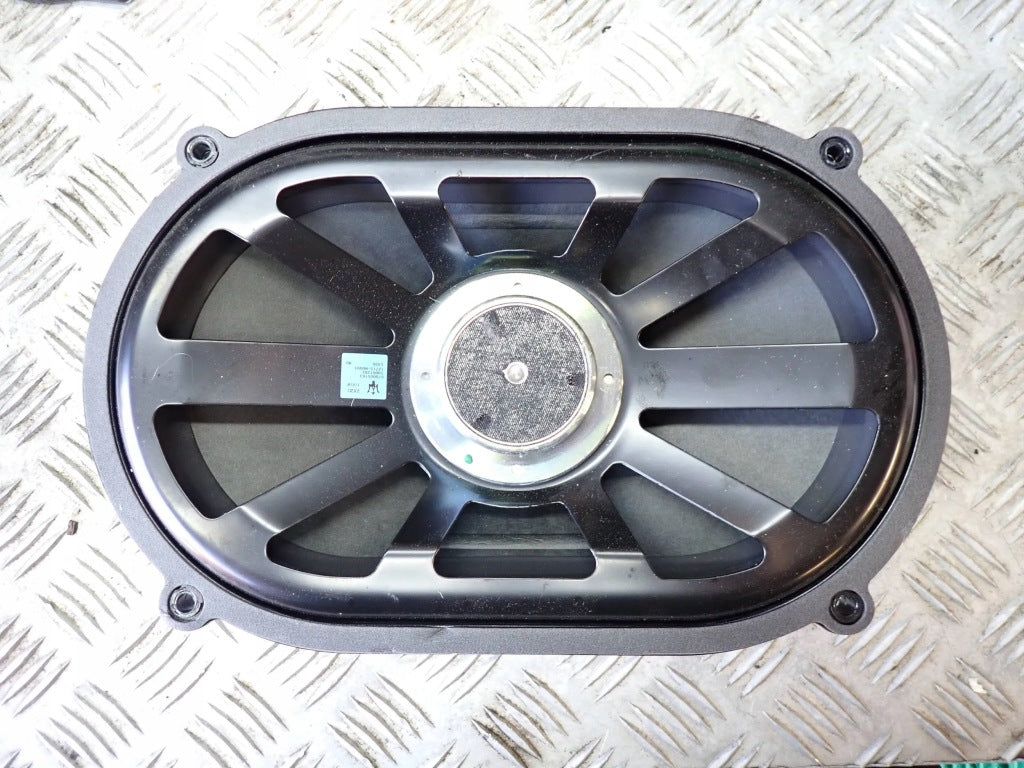 Speakers Amplifier Bowers &amp; Wilkins Rear Shelf Maserati Quattroporte 2014