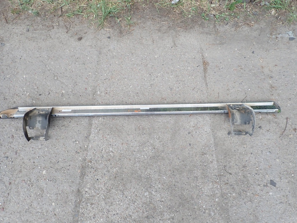 Lewy próg stopnia do Ford F150 XLT Crew Cab Paka 5.7 ft 2021, część samochodowa marki Autolandparts