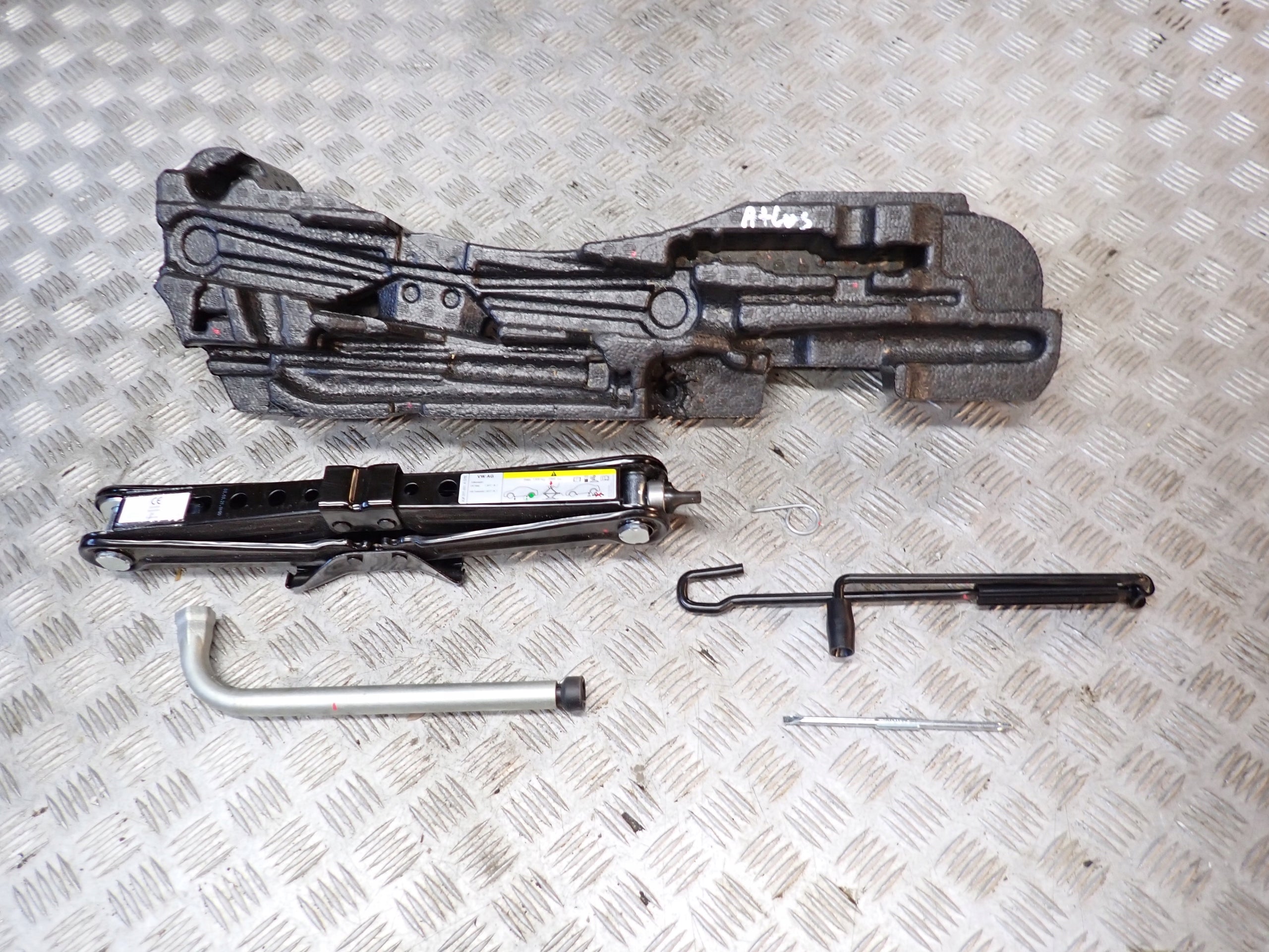 Lewarek Klucze do Kół Zestaw Volkswagen VW Atlas Cross Sport 2022