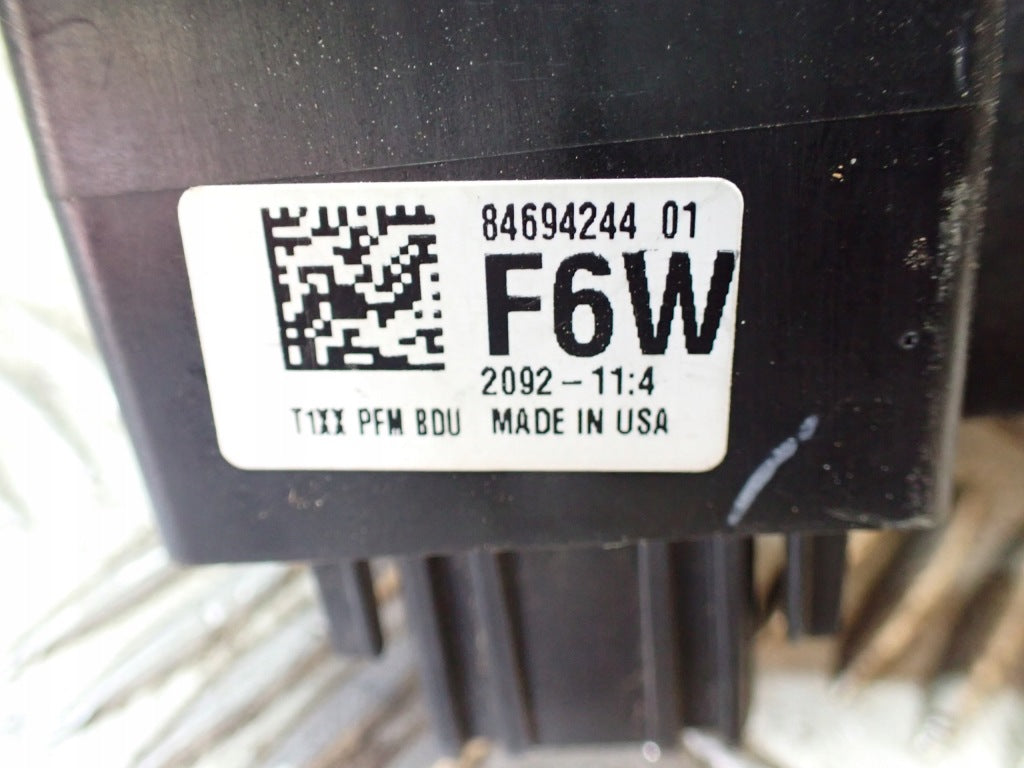 Skrzynka bezpieczników do Chevrolet Tahoe i Suburban L84 5.3 i 6.2, model 2021- od Autolandparts