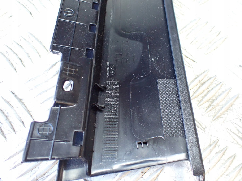 Listwa drzwi prawa przednia do Kia Carnival LX 3.5 GDI KA4 2020, część samochodowa marki Autolandparts