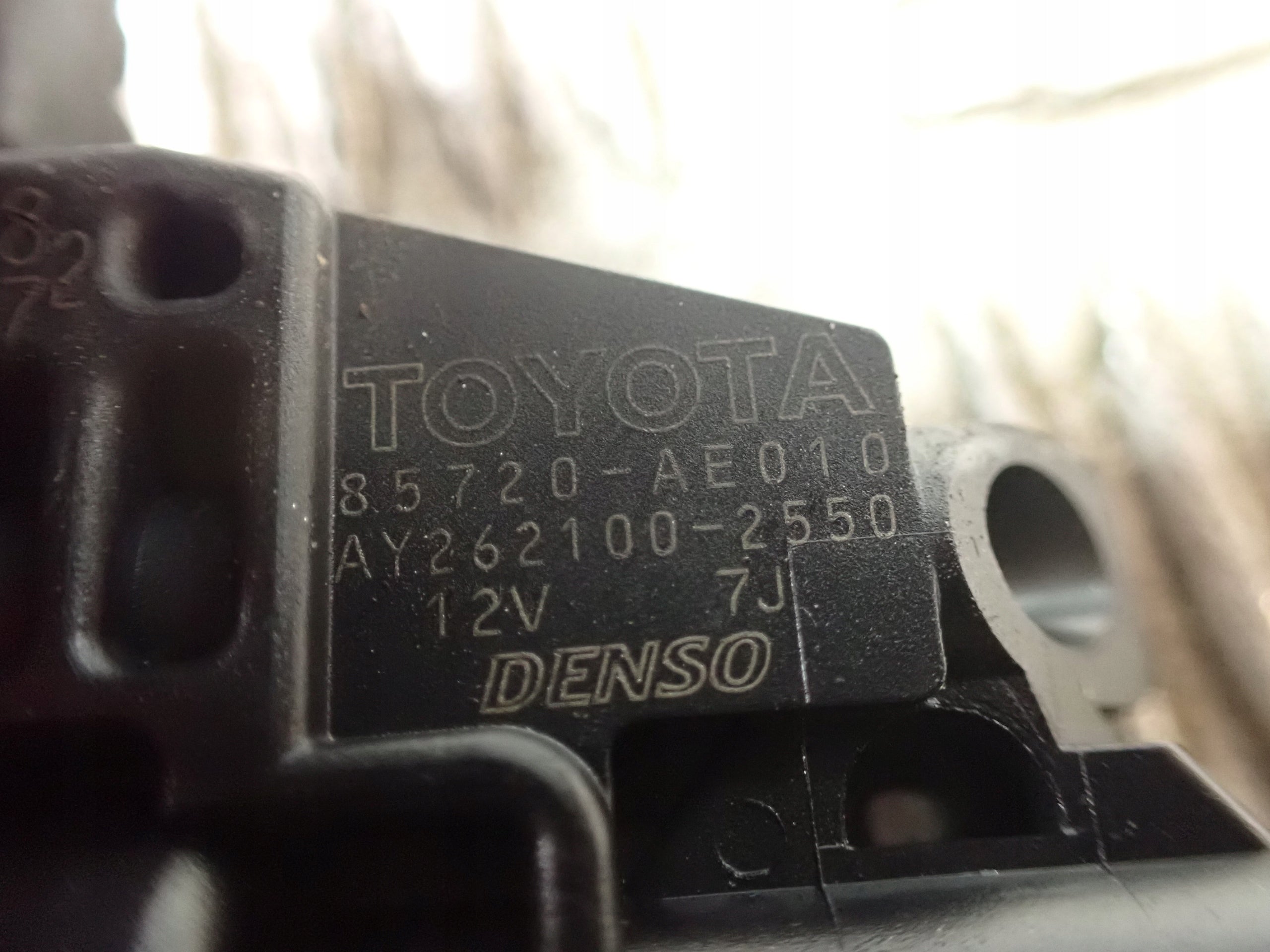 Podnośnik Szyby Przód Przedni Toyota Tundra 2014