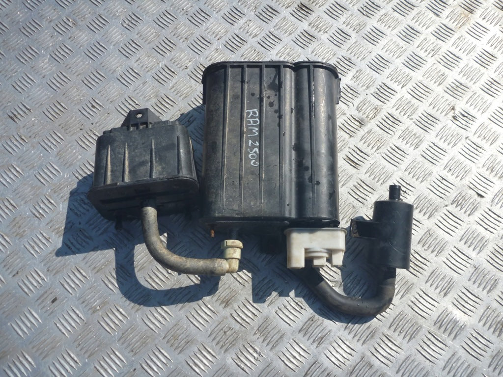 Filtr Węglowy Kpl. Dodge Ram 1500 2500 2015