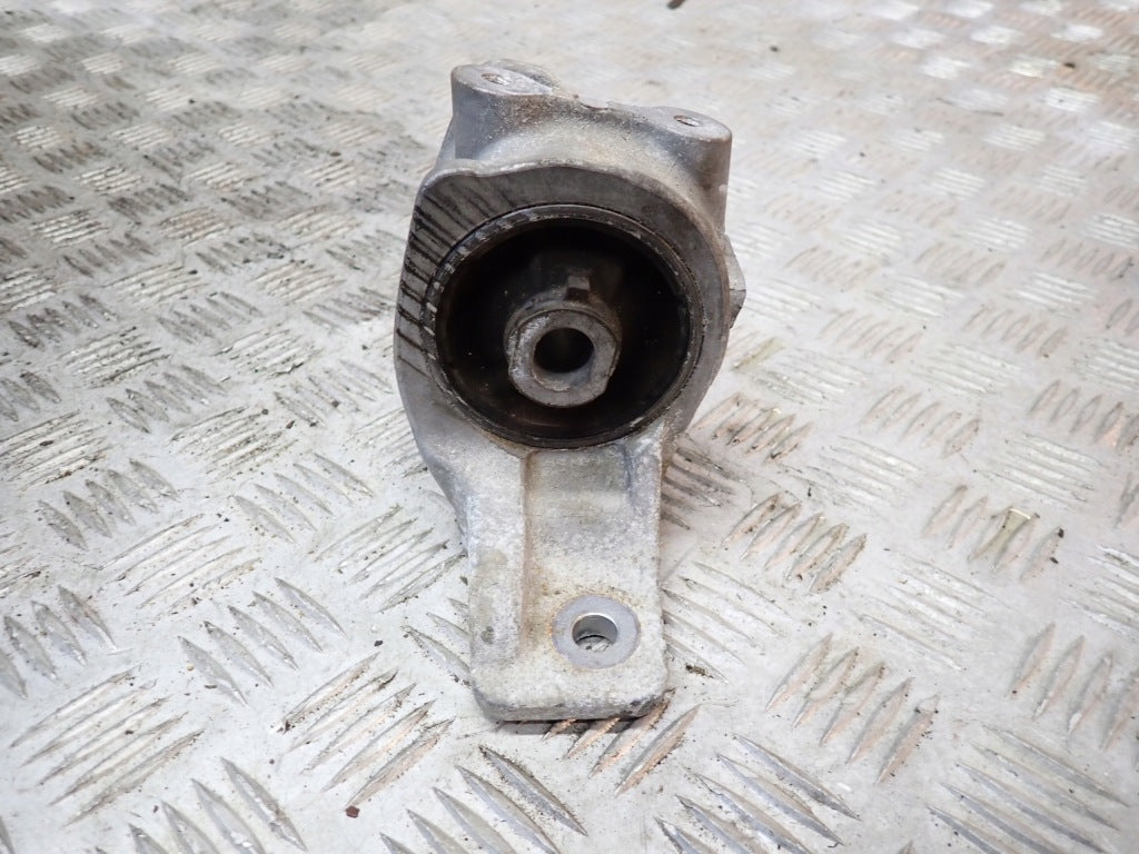 Łapa Poduszka Skrzyni Lewa Toyota Sienna XL40 2021
