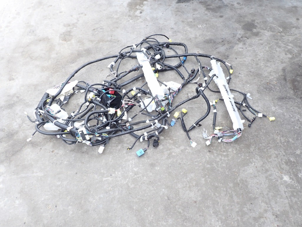 Wiązka instalacyjna kabiny wnętrza do Toyota Sienna XL40 2021- marki Autolandparts, widoczna na zdjęciu.