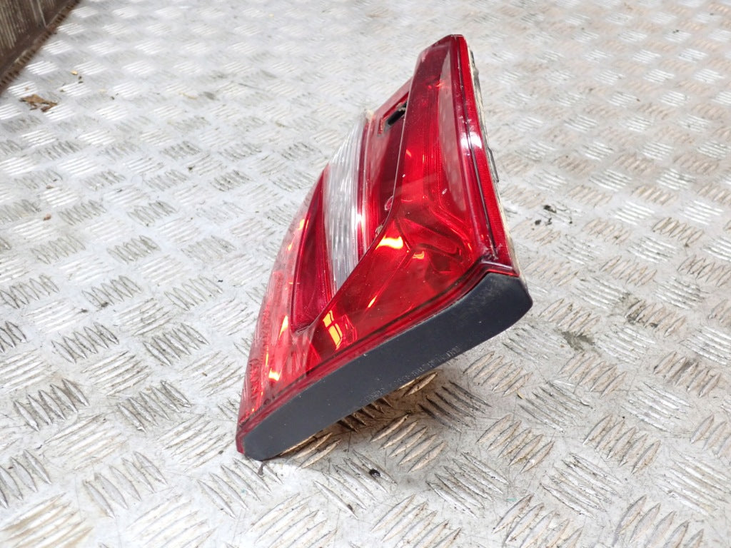 Lampa Prawa Tylna w Klapę Klapy Tylnej Lewy Honda Odyssey 2020