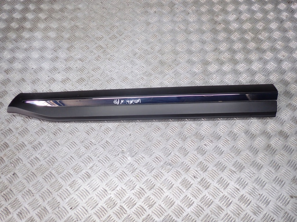 Listwa Dolna Drzwi Prawa Przednia Prawy Przód Infiniti QX60 L51 22-