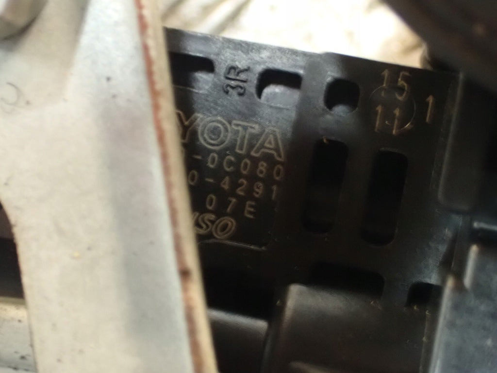 Podnośnik Mechanizm Silniczek Szyby Tylnej Paki Toyota Tundra 2022-