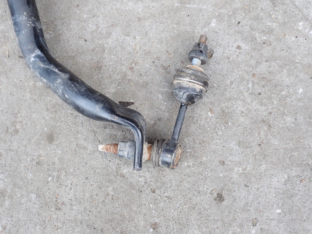 Front Stabilizer Link Chevrolet Silverado GMC Sierra 2019-