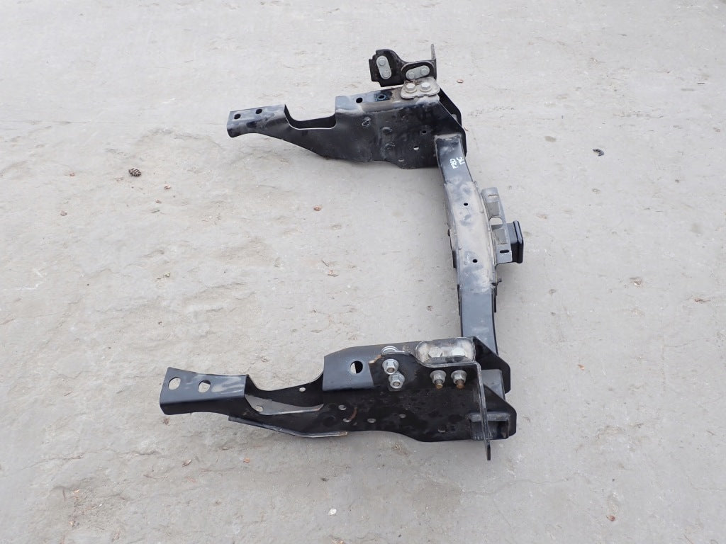 Hak belki do Ford F350 F250 P558 6.2 4x4, komplet, marki Autolandparts, widoczny z bliska na zdjęciu w fabrycznym kolorze