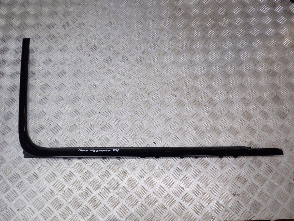 Listwa Drzwi Prawy Przód Jeep Wagoneer Grand Wagoneer WS 22-