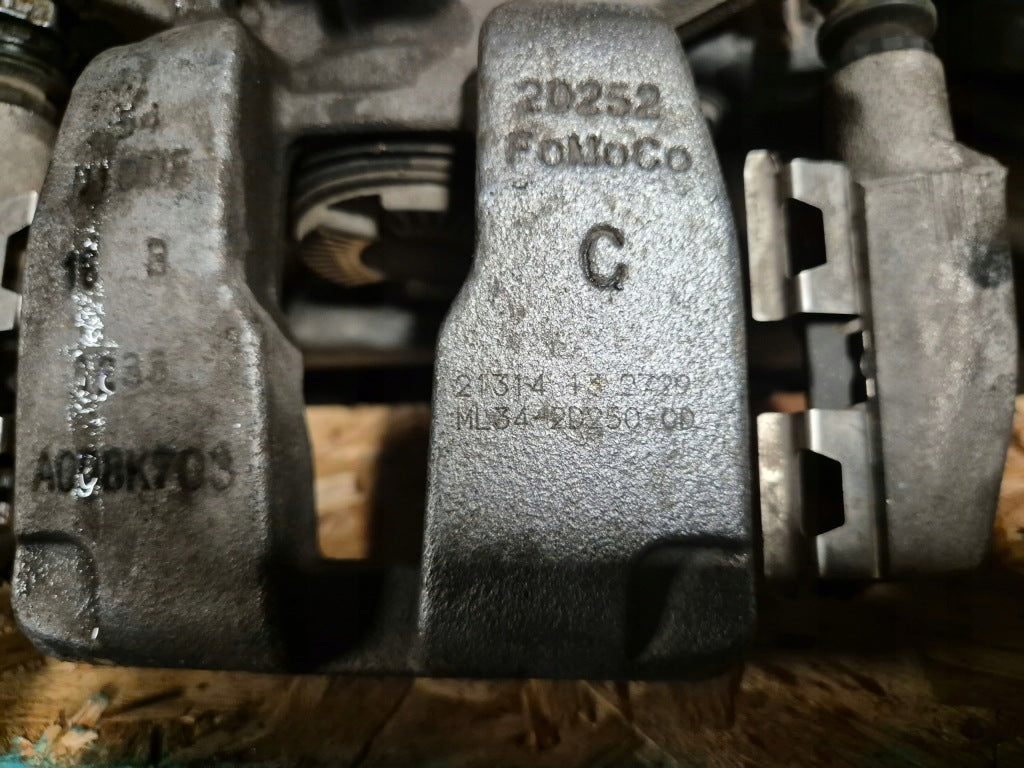 Zacisk Tylny Tył Elektryczny Ford F150 3.5 Powerboost Hybrid 2021-