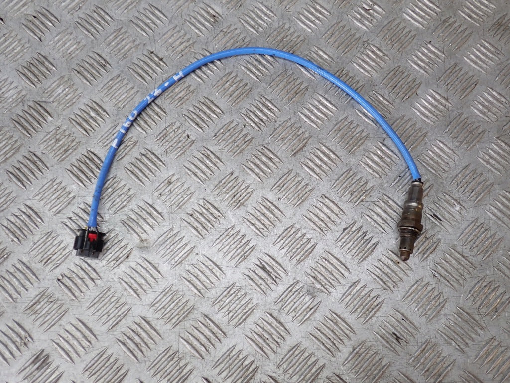Sonda lambda do Ford F150 3.5 Hybrid Powerboost 2025, element układu wydechowego, pokazana na zdjęciu.
