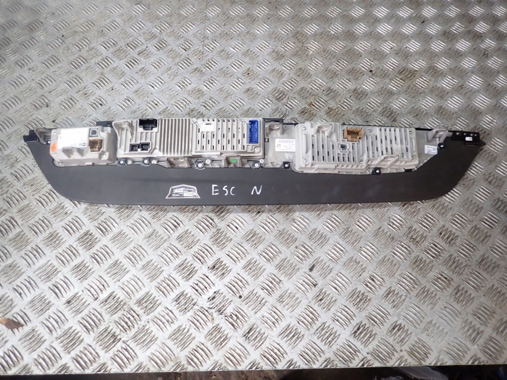 Licznik Zegary Wyświetlacz LCD Radio Nawigacja Cadillac Escalade 2021-