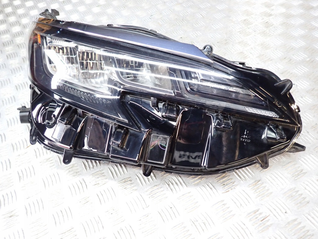 Lampa Prawa Przednia LED KPL Toyota Sienna XL40 2021