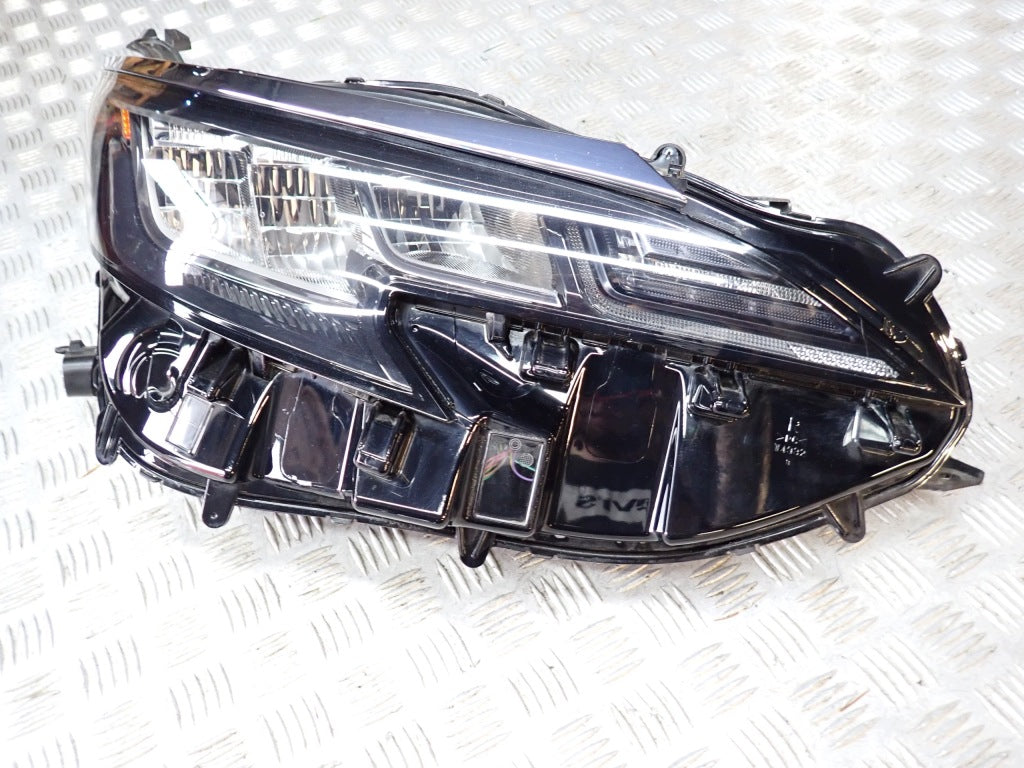 Lampa Prawa Przednia LED KPL Toyota Sienna XL40 2021
