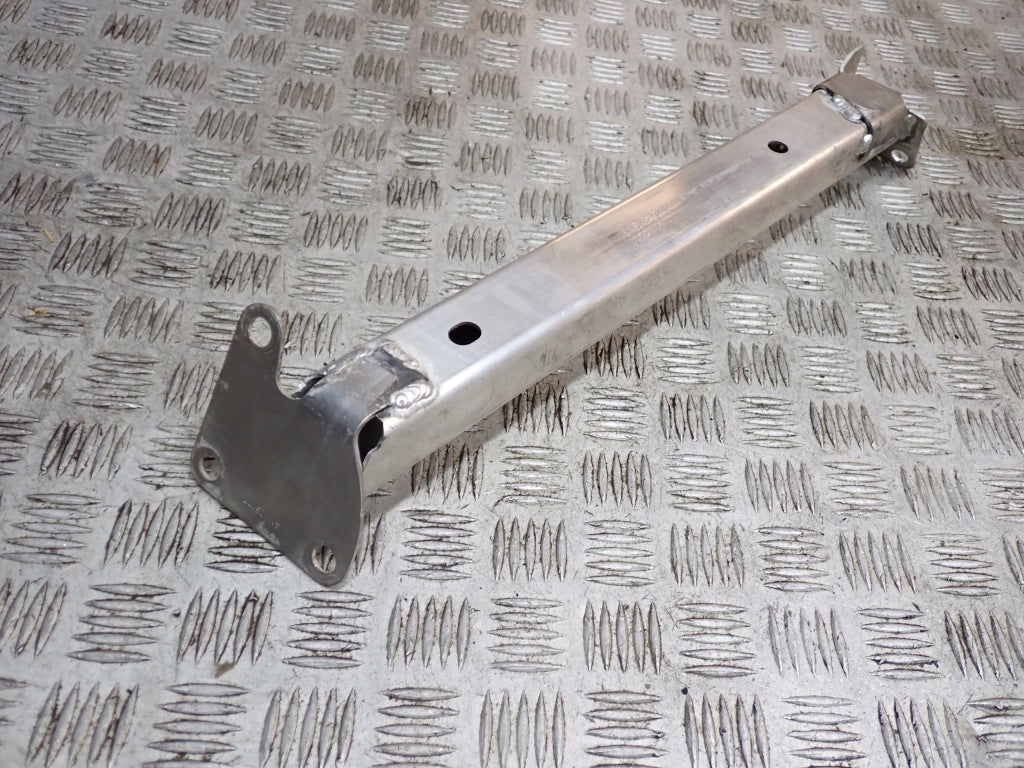 Wspornik Podłogi Mocowanie Zbiornika Chevrolet Corvette C8 2020-