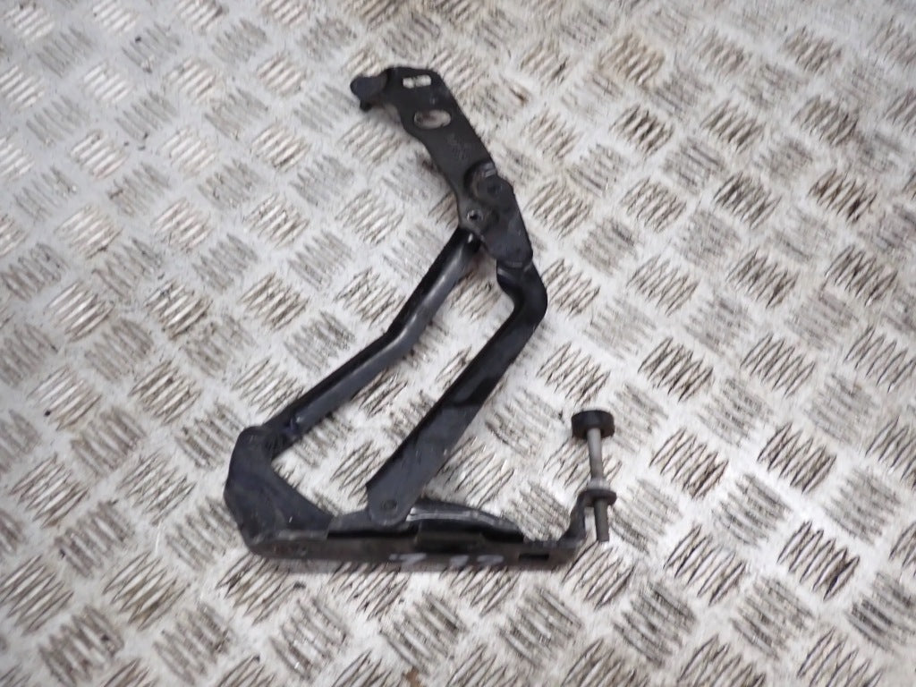 Hood Hinges Pair Chevrolet Corvette C5