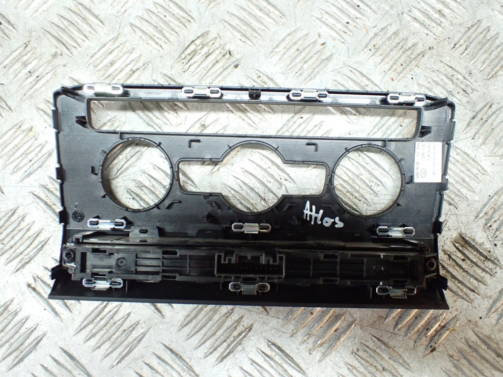 Ramka Panelu Klimatyzacji VW Atlas Cross Sport R-line 2022