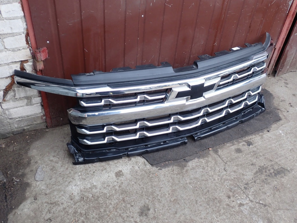 Atrapa Chłodnicy Grill Kpl. Kamera Chevrolet Silverado 4x4 2022 LIFT