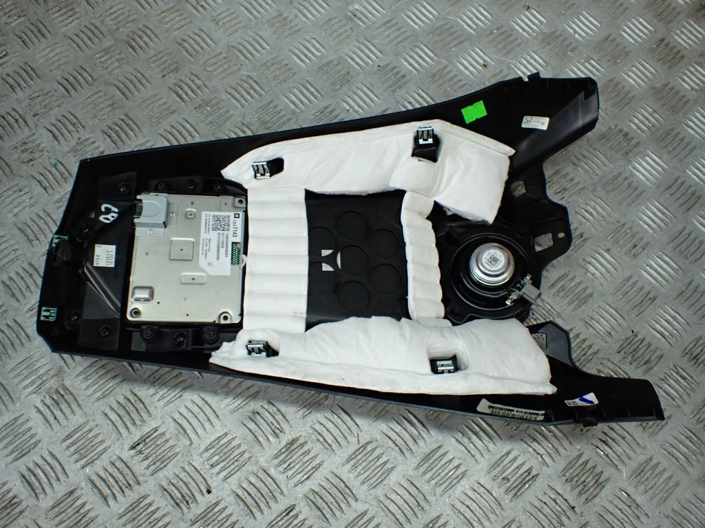 Moduł Ładowania Telefonu Ładowarka Indukcyjna Chevrolet Corvette C8 2020