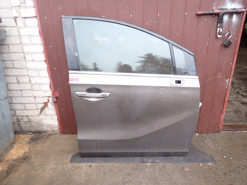 Right Front Door Front Glass Kit Honda Odyssey 2020