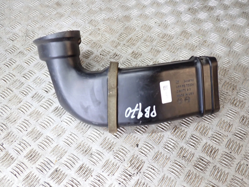 Rura Dolotowa Powietrza Dolot Cadillac Escalade ESV Tahoe Yukon 2021-