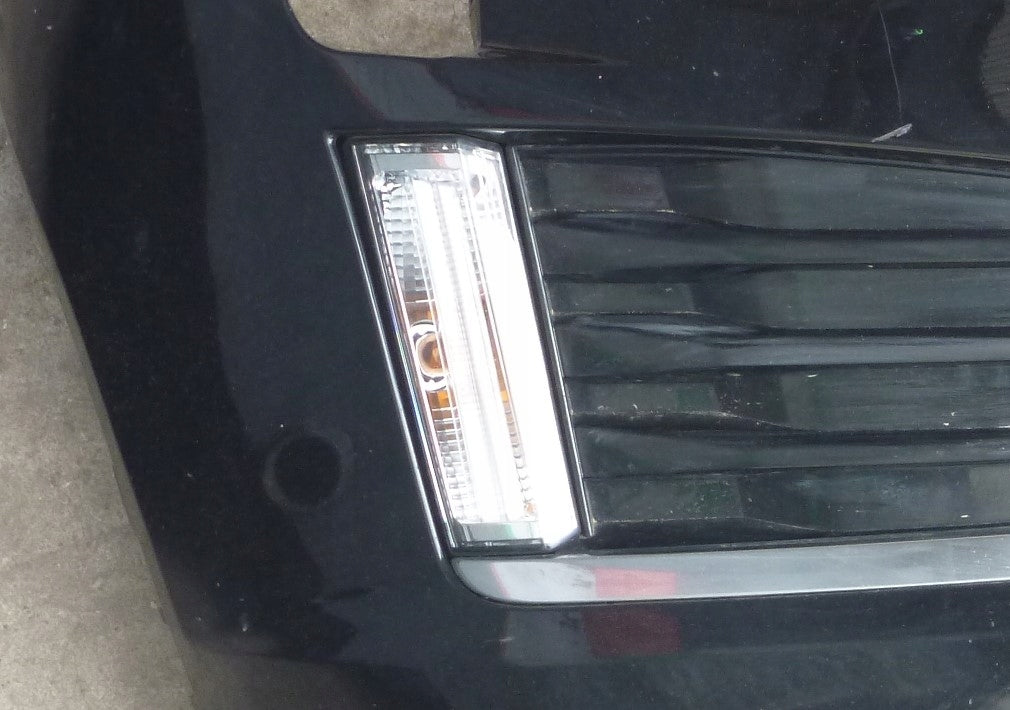 Right Turn Signal Light Cadillac XT5 2017