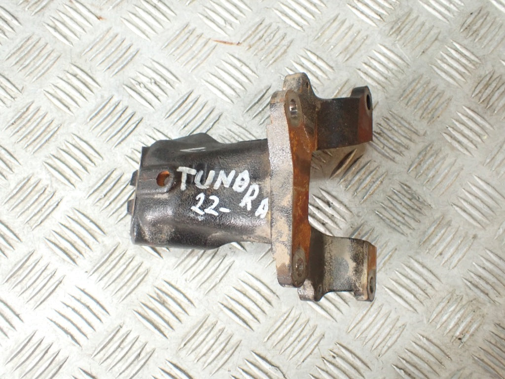 Łapa Mocowanie Poduszka Silnika Lewa Toyota Tundra Sequoia 22-
