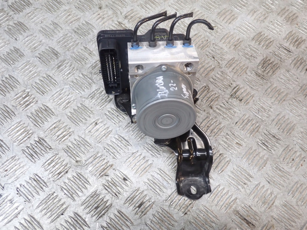 Pompa ABS ESP Hamulcowa Toyota Tundra 3.4 4x2 Super Cab 2022-