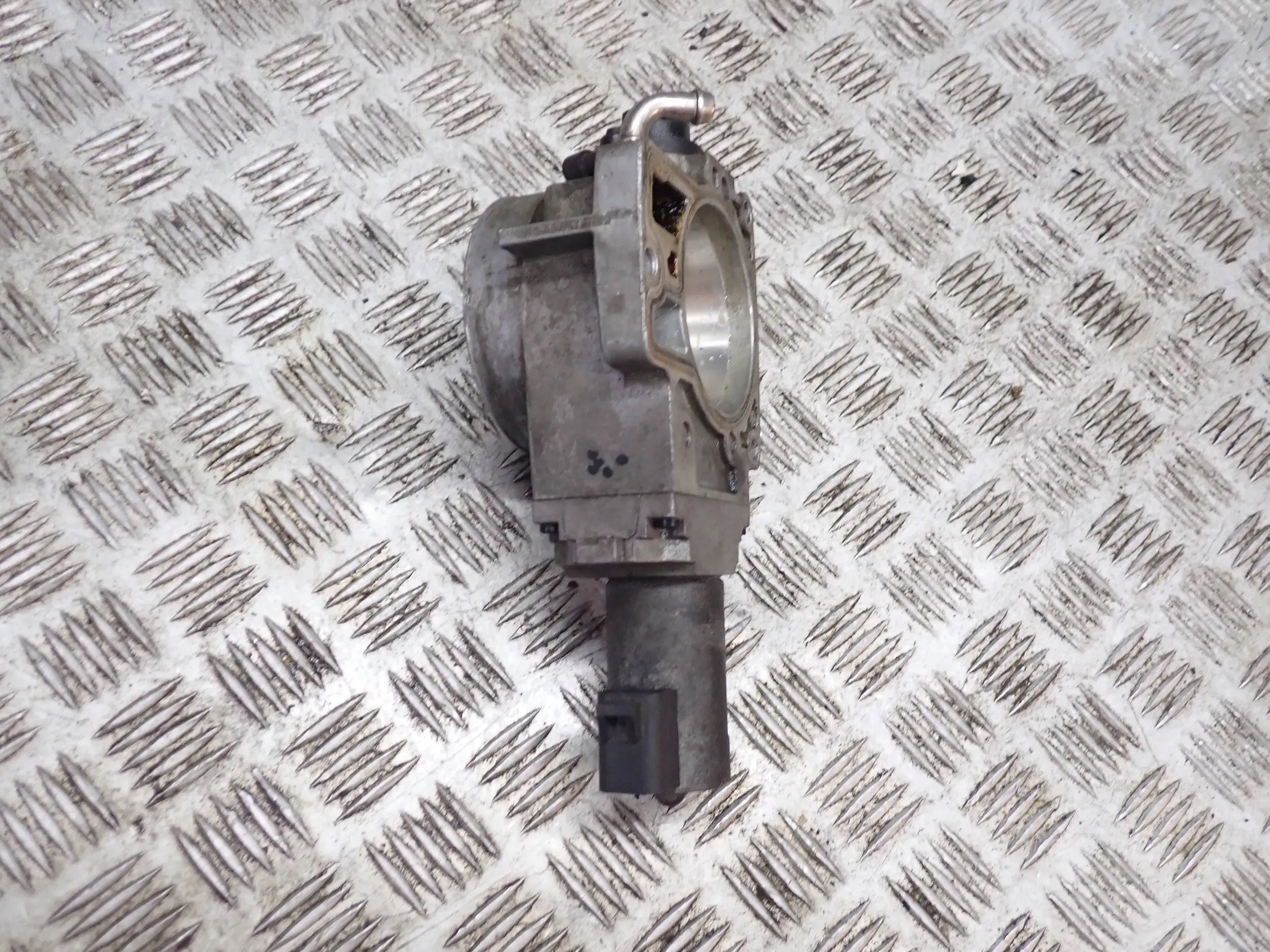 Przepustnica Chevrolet Corvette C5