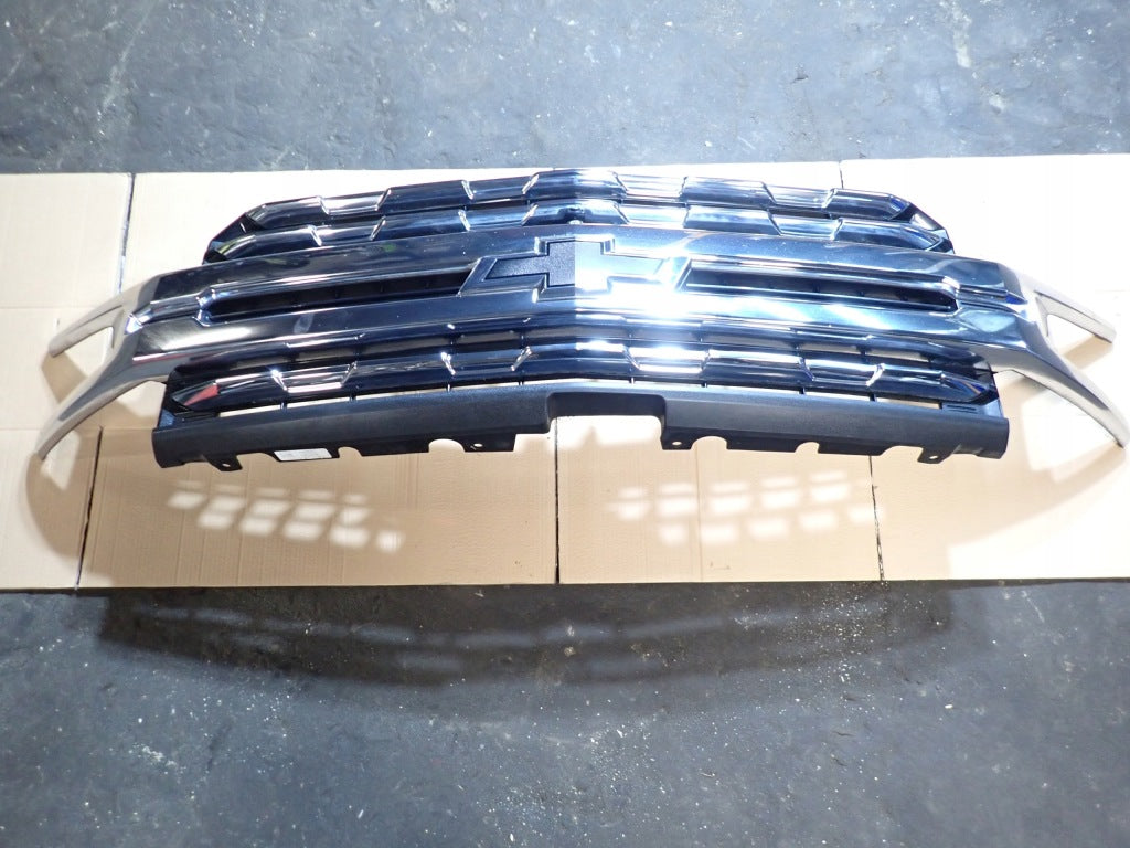 Atrapa Chłodnicy Grill Kamera Chevrolet Silverado Crew Cab 2019-