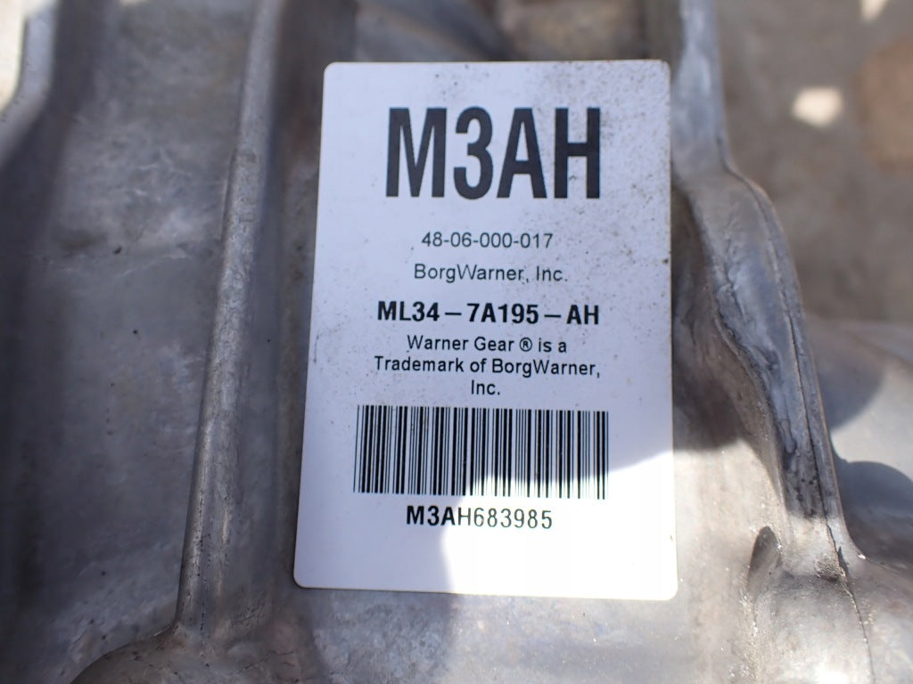 Reduktor skrzyni Ford F150 XLT 2024 LIFT, część samochodowa marki Autolandparts, widok na element montażowy.