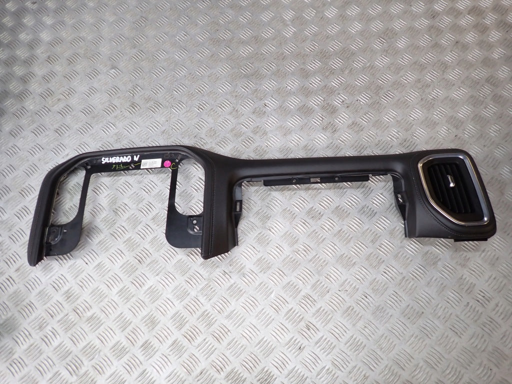Dashboard Cockpit Frame Dashboard Leather Grille Chevrolet Silverado GMC Sierra 2019-