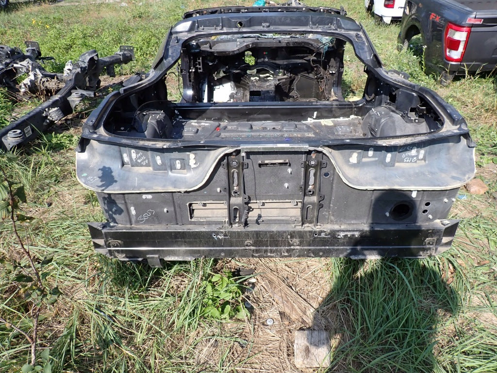 Rama Ćwiartka Tylna Tył Wanna Belka Cały Tył Chevrolet Corvette C7 2014-