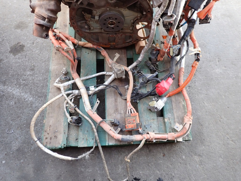 Silnik Ford F150 XLT 2021 3.5 Powerboost Hybrid CEP1 RFF od Autolandparts, widok na kompletny zestaw silnika.