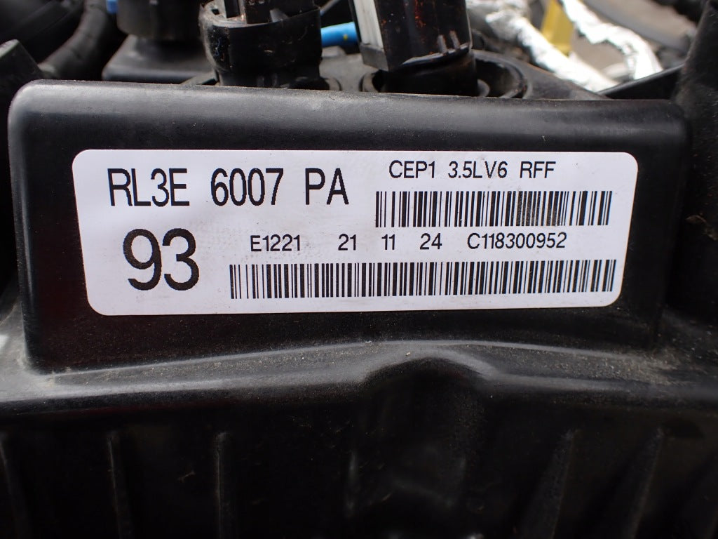 Silnik Powerboost Hybrid CEP1 3.5 V6 do Ford F150 2025, część zamienna marki Autolandparts, widoczny z góry
