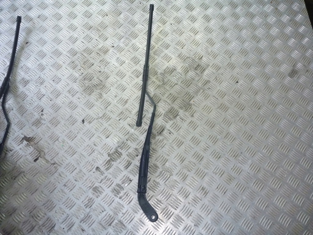 Wiper Blades Arms Dodge RAM 5.7 4x4 2019-