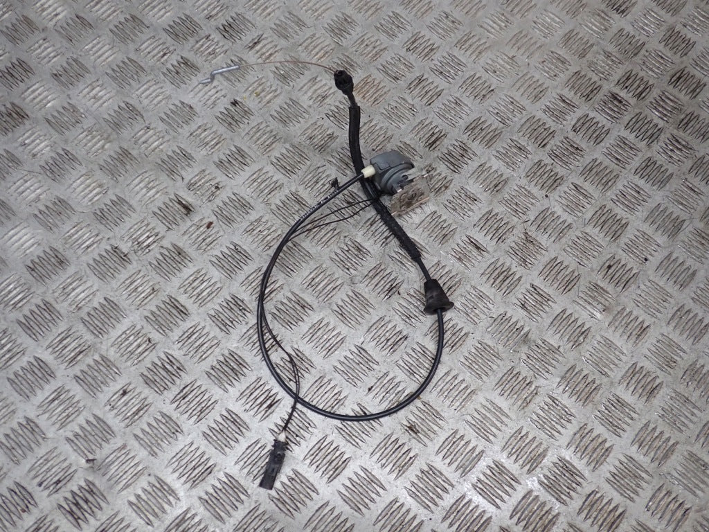 Chevrolet Corvette C7 Tailgate Lock with Cable