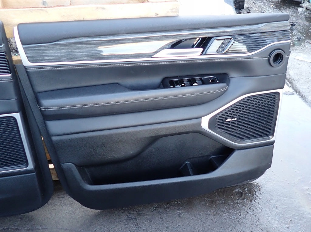 Driver's Door Side Left Front Jeep Wagoneer WS 5.7 4x4 2022-