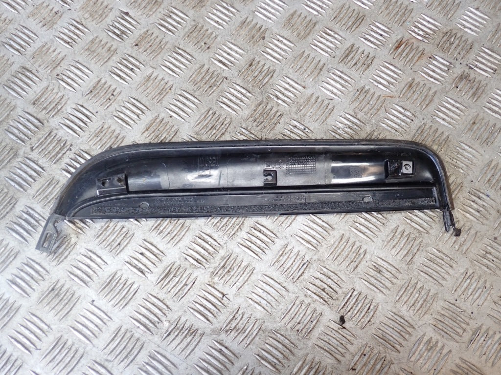 Left Rear Door Trim Left Rear Chevrolet Silverado GMC Sierra 2019-