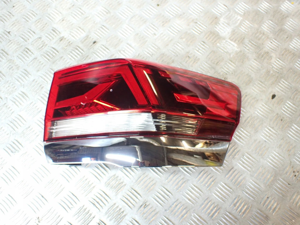 Rear Right Tail Light VW Atlas 2021- LIFT