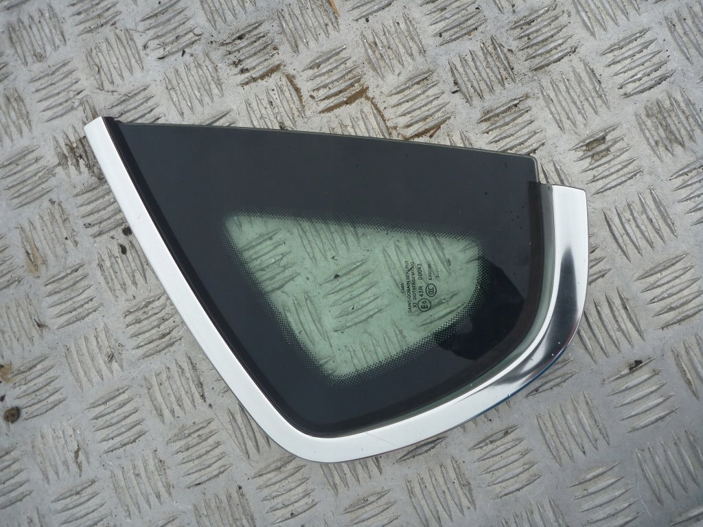 Szyba Karoseryjna Prawa Maserati Quattroporte 13-