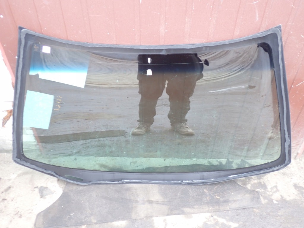 Pilkington Chevrolet Corvette C5 Windshield