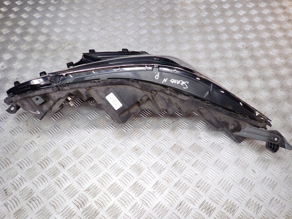 Lampa Prawa Przednia LED KPL Toyota Sienna XL40 2021