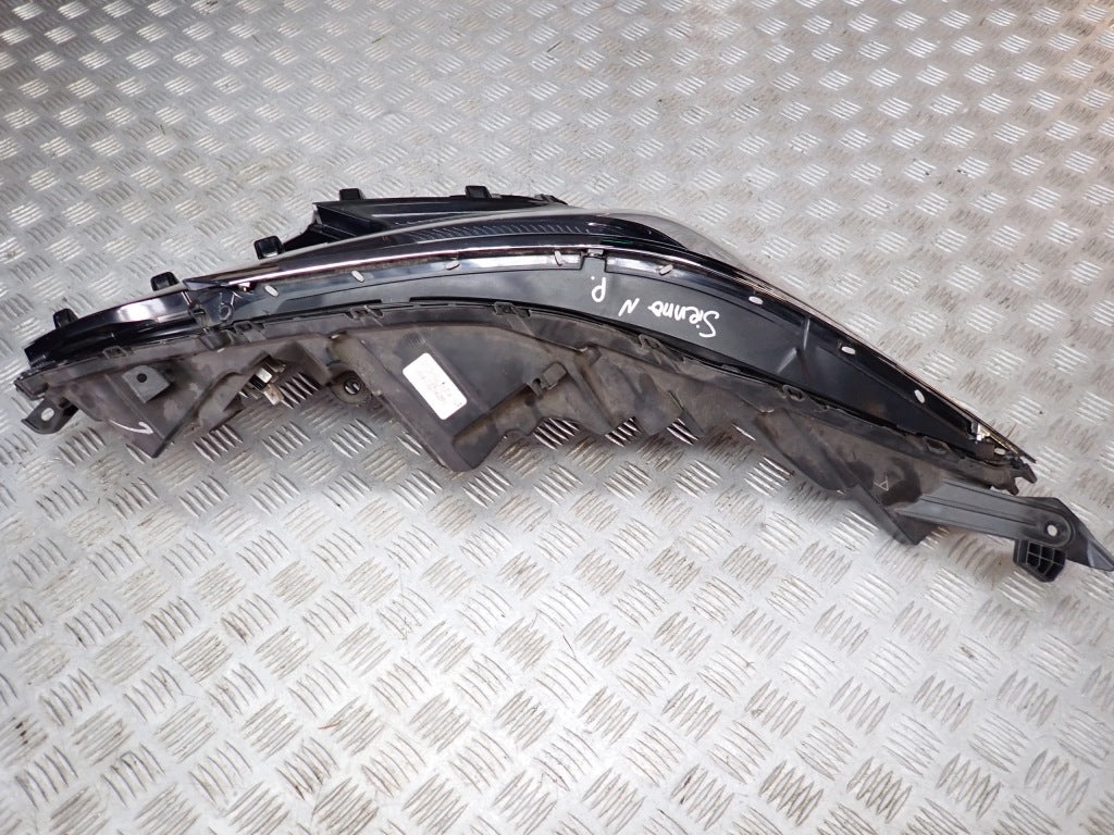 Lampa Prawa Przednia LED KPL Toyota Sienna XL40 2021