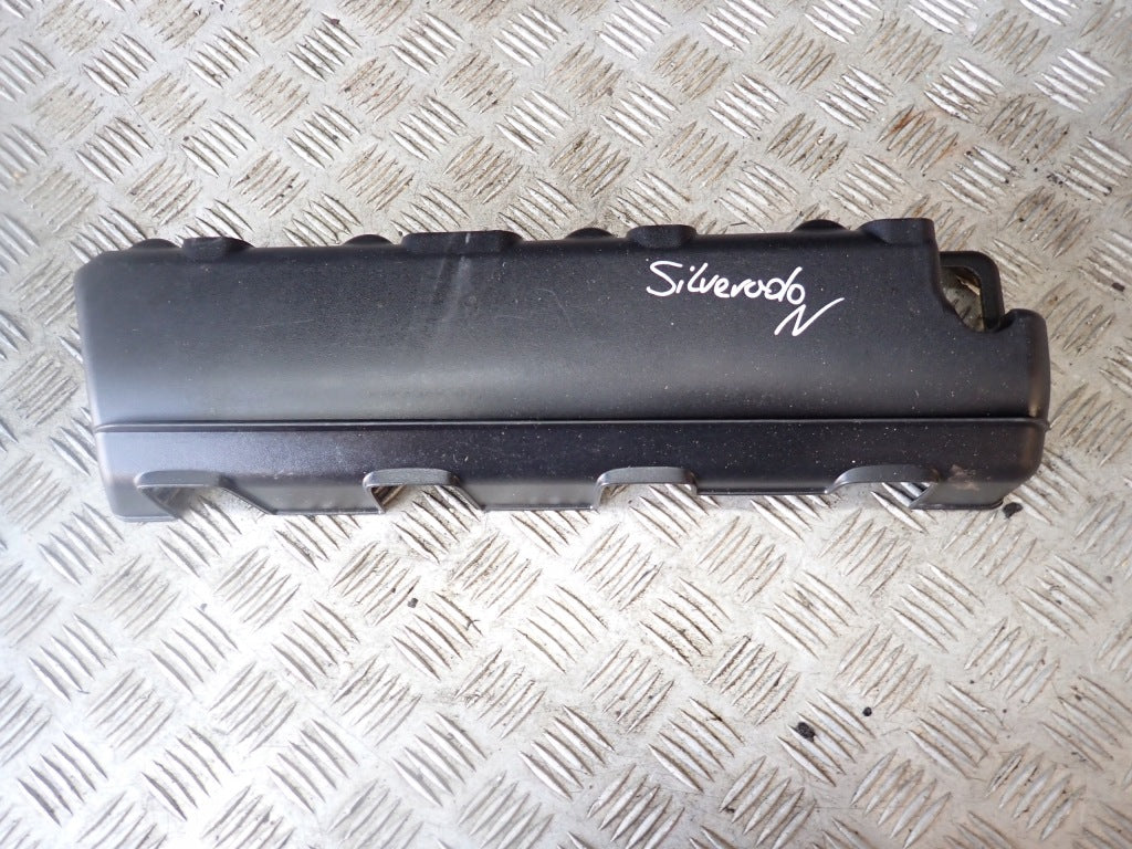 Right Valve Cover Chevrolet Silverado GMC Sierra 2019-