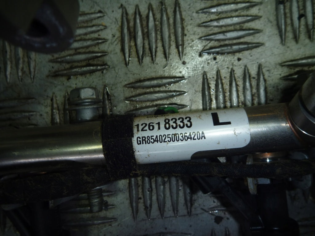 Injector Chevrolet Silverado Suburban Tahoe GMC Sierra Yukon 2013-